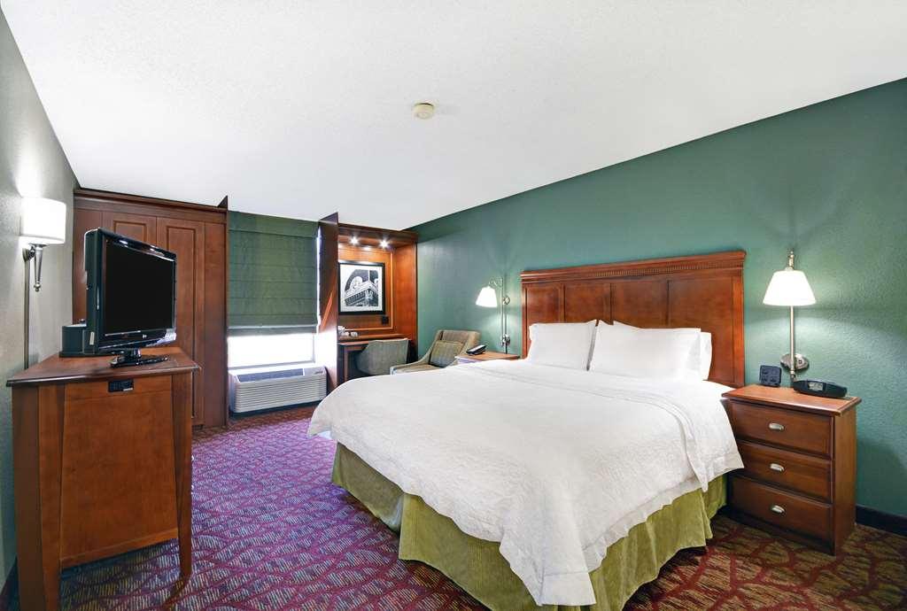 Hampton Inn Атенс Номер фото