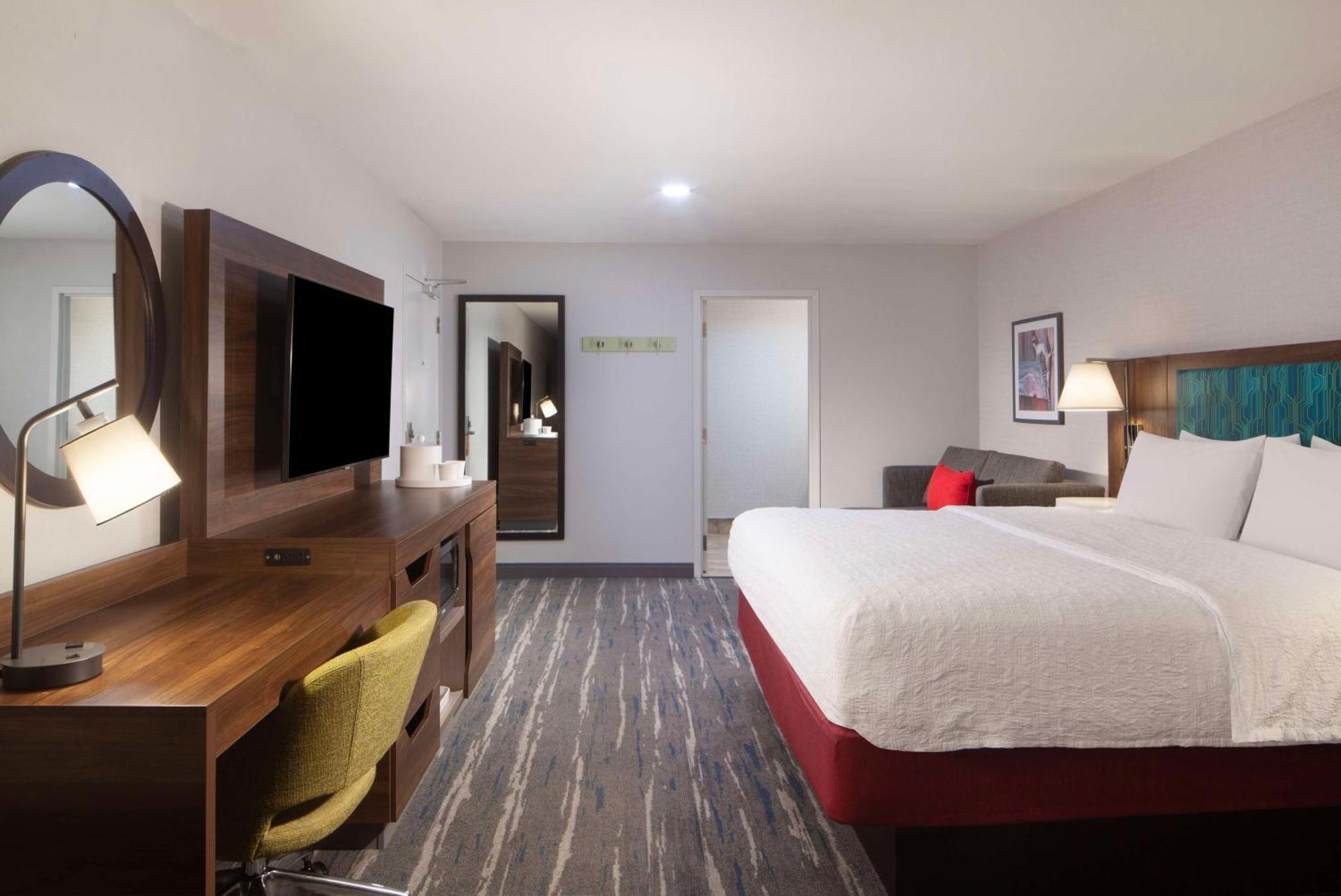 Hampton Inn Атенс Экстерьер фото