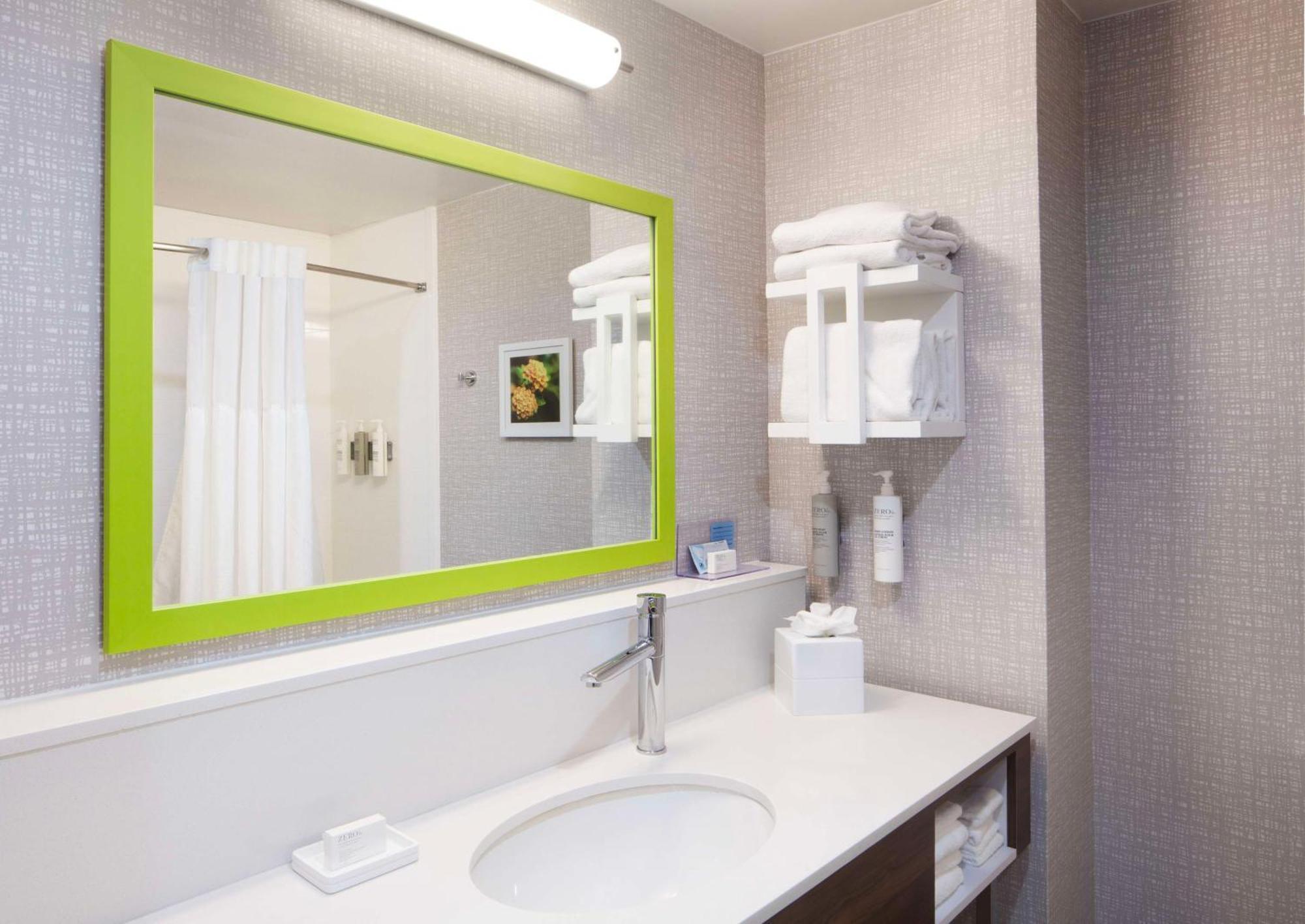 Hampton Inn Атенс Экстерьер фото