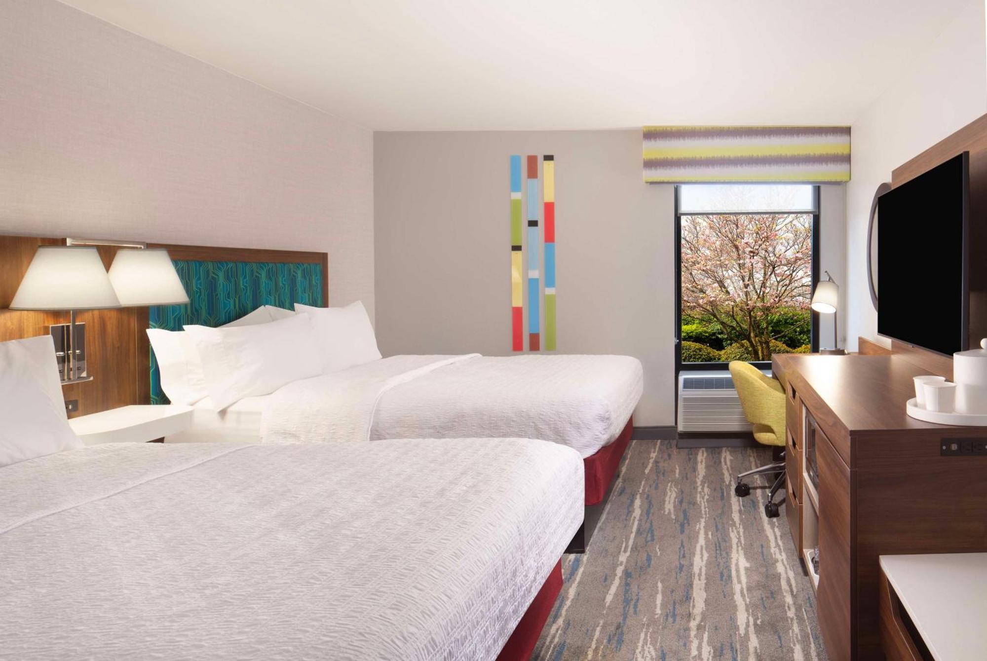 Hampton Inn Атенс Экстерьер фото