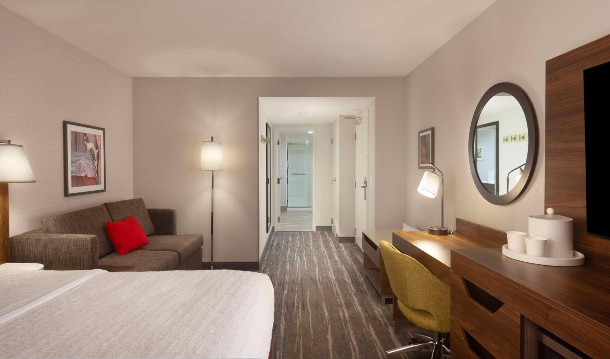 Hampton Inn Атенс Экстерьер фото
